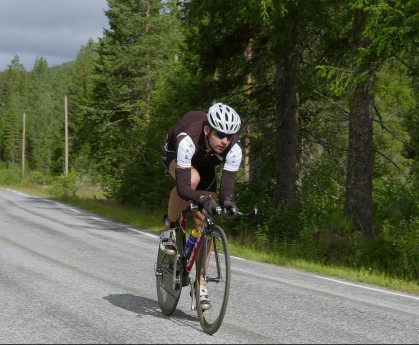 九游体育网址-中国男篮加强内线篮板球控制减少二次进攻失误，中国男篮内线新星