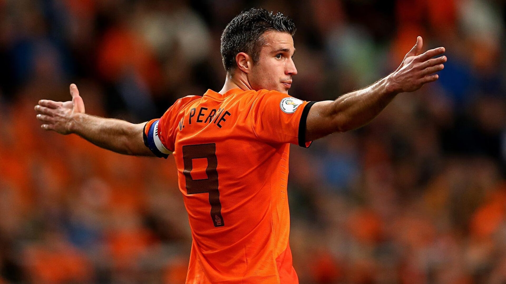 欧冠小组赛：凯尔特人1比4惨败皇马 看台“绿海一片”仍唱到终场